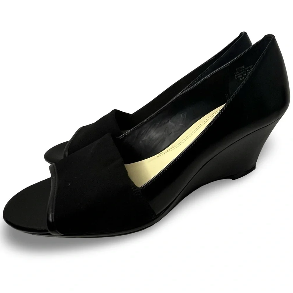Ellen Tracy Black Wedge Open Toe Heels Size 8